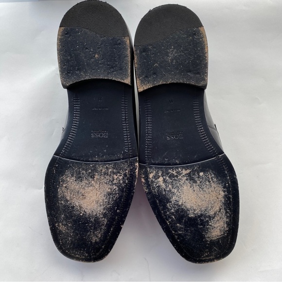⭐️HOST PICK⭐️ Hugo Boss Dress Shoes - Picture 6 of 7